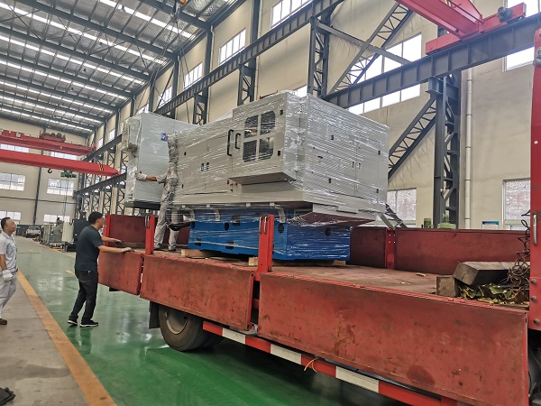 發(fā)貨篇-某上市公司球籠外圓磨床發(fā)貨現(xiàn)場